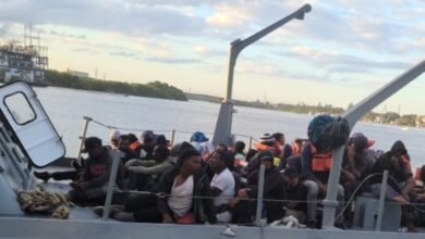 Photo of Armada Dominicana rescata 70 personas , 57 dominicanos, 10 haitianos y 3 cubanos pretendían viajar ilegalmente PR