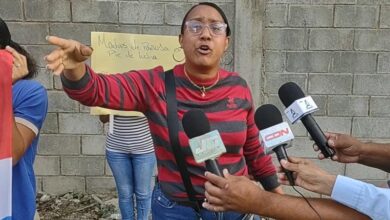 Photo of Video… Denuncian director del  distrito educativo  15-01 de los Alcarrizos impone  directora de escuela primaria Gabriela Mistral de Pantoja .
