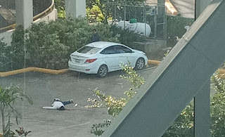 Photo of Hombre se suicida lanzándose de uno de los edificios del Hospital Metropolitano en Santiago