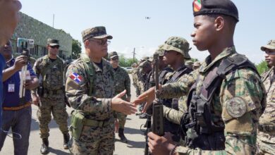 Photo of Comandante General evalúa la listeza operacional de soldados en recorrido de inspección por la zona fronteriza