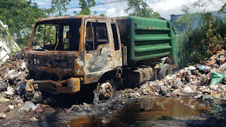 Photo of Vándalos Incendian dos camiones compactadores del Ayuntamiento de Boca Chica