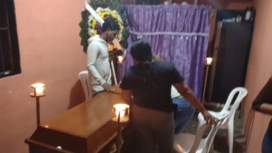Photo of «Tragedia en Los Alcarrizos: Familiares exigen investigación por la muerte de joven durante celebración de Año Nuevo»