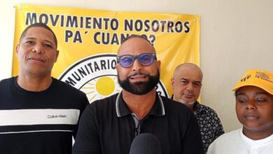 Photo of Movimiento Comunitario «Nosotros Pa’ Cuando» entrega útiles escolares a más de 500 familias en Los Alcarrizos