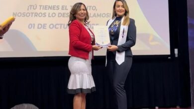 Photo of Presidenta de la Junta Electoral de Los Alcarrizos se gradúa con honores en Diplomado de Relaciones Internacionales