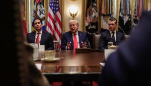 Photo of EEUU: Rechazan limitar poder a Trump para ataque a Venezuela
