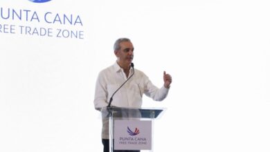 Photo of Abinader celebra inauguración centro logístico en Punta Cana
