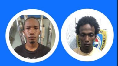 Photo of Dos presuntos delincuentes mueren tras enfrentar patrulla policial durante allanamiento en Santo Domingo Oeste