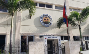 Photo of Pastores sugieren “limpiar” la Embajada y consulados de Haití