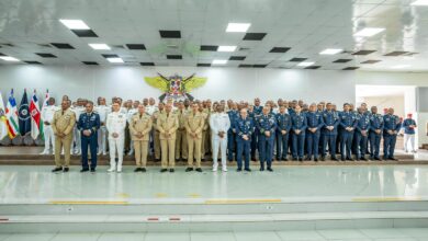 Photo of Ministerio de Defensa reconoce a oficiales por su trayectoria y años de servicio