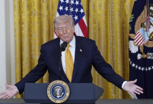 Photo of Aprobación Trump cae al 37% mientras crece rechazo guerra