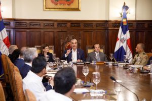 Photo of Gobierno restringe publicidad, viáticos, reduce 50% a partidos