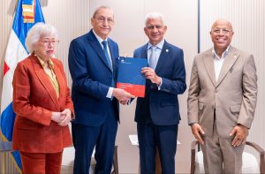 Photo of Poder Ejecutivo somete ley para afianzar lucha contra corrupción