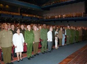 Photo of Presidente dice Cuba vive horas cruciales; denuncia genocidio