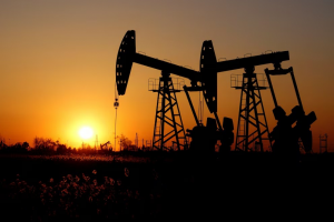 Photo of Precios del petróleo cierran con ligera baja; sigue la expectativa
